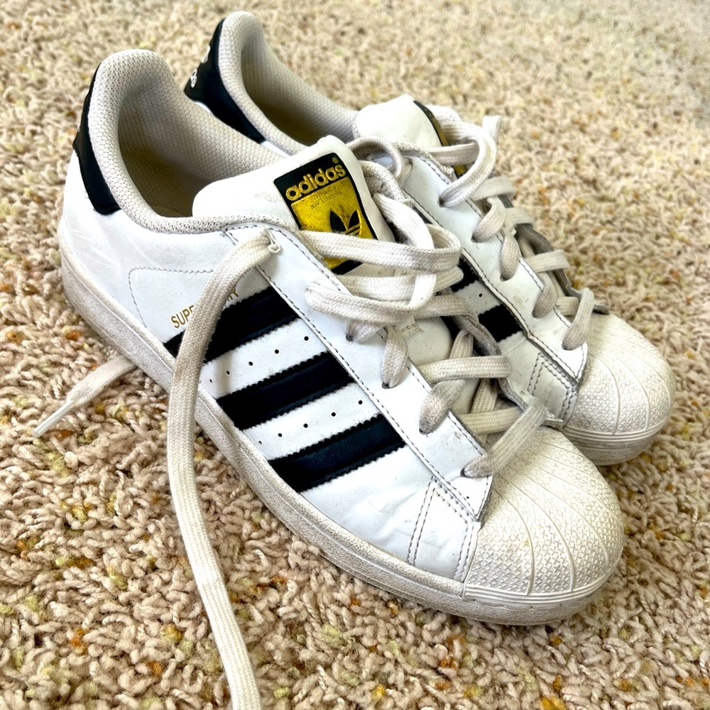 ADIDAS superstar classic shell toe white with black womens 8 fit like 8.5